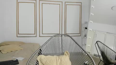 Flavia online show from September 20, 7:28 pm