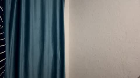 Emma online show from March 5, 7:23 pm