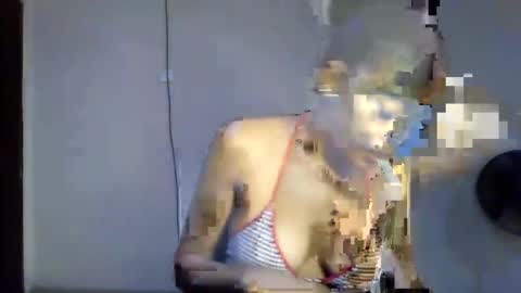flirty_xxbonny online show from August 4, 7:15 am