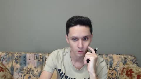 Flore online show from November 12, 6:43 pm