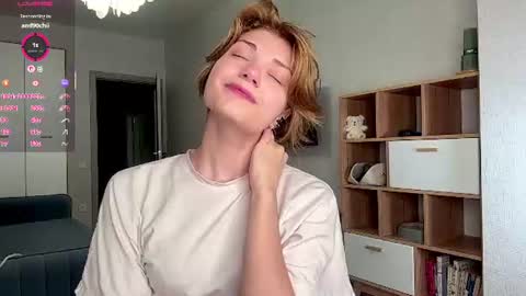 Flora online show from July 15, 3:17 pm