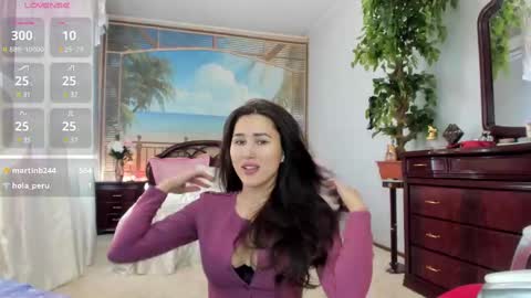 Snapshot of flower_nicole chatting on February 12, 4:01 am Nicole online show from February 12, 4:01 am