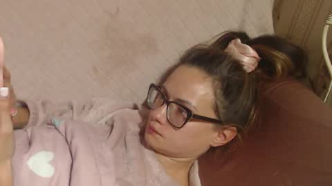 say meow and send tip  online show from October 31, 11:05 pm