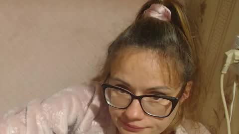 Snapshot of flowercandydoll13 chatting on October 19, 6:34 pm say meow and send tip online show from October 19, 6:34 pm