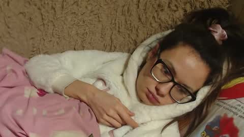 Snapshot of flowercandydoll13 chatting on January 31, 8:54 pm say meow and send tip online show from January 31, 8:54 pm