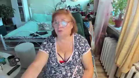 Flowerlower online show from July 4, 6:00 pm