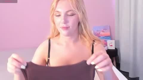 Monica online show from August 7, 1:37 am