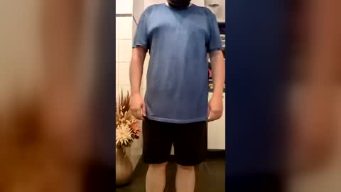fluffybutt_ online show from June 17, 10:15 pm