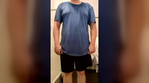 fluffybutt_ online show from June 18, 5:51 pm