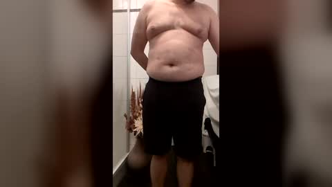 fluffybutt_ online show from June 11, 9:35 pm