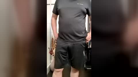 fluffybutt_ online show from June 25, 4:45 pm