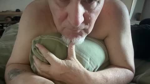 fnkywht60smthng_ online show from March 12, 10:24 pm