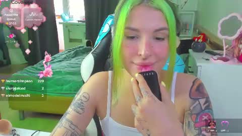 folinskaayaa online show from August 3, 9:04 am