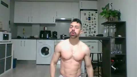 fonsi924 online show from March 1, 7:34 am