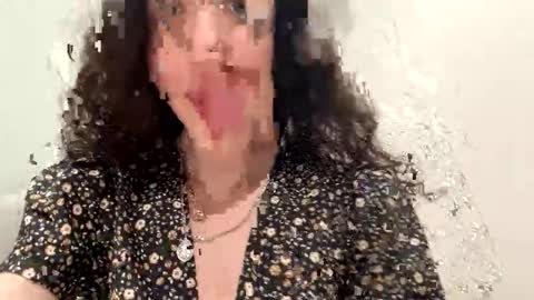 Snapshot of forbiddennvelvet chatting on October 25, 8:20 pm forbiddennvelvet online show from October 25, 8:20 pm