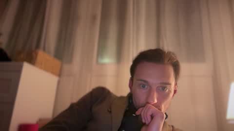 fordtom93 online show from April 1, 11:23 pm