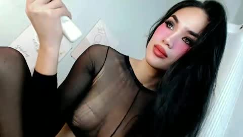 KHATRINA STACIE MARIE online show from July 6, 11:39 pm