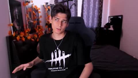 Foxicfu online show from November 15, 9:44 am