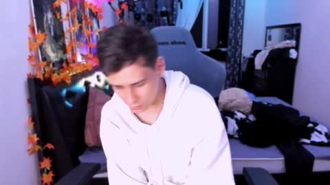 Foxicfu online show from October 2, 7:34 pm