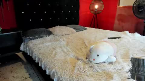 foxxy_rouse1 online show from March 10, 3:27 pm