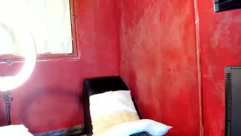 foxxy_rouse1 online show from March 9, 2:16 am