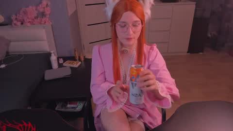 Sue online show from May 18, 10:27 pm