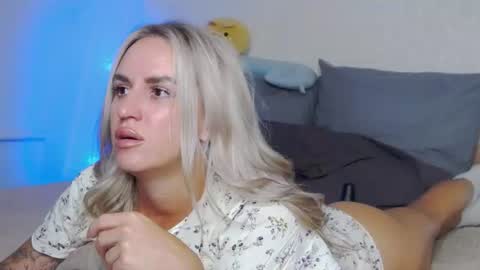 Foxy Kimmi online show from July 25, 7:06 am
