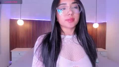 foxy_kylie online show from March 10, 8:35 pm