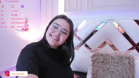 FOXY AND BUNNY online show from September 17, 6:17 am