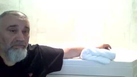 foxyfang online show from May 3, 1:55 am