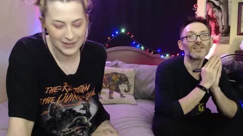 Mallory Koxx online show from December 19, 7:59 am