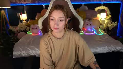 Maya online show from July 24, 1:19 pm