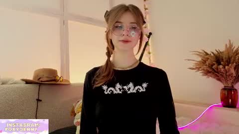 foxysecret_ online show from July 2, 6:24 pm