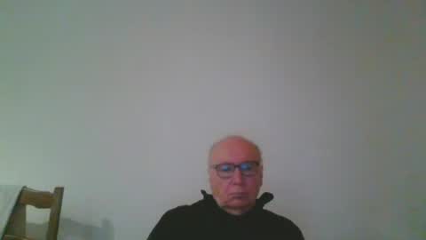 Snapshot of fra94 chatting on December 19, 12:13 am fra94 online show from December 19, 12:13 am