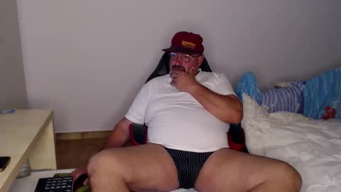 Fraboys online show from October 23, 9:33 am