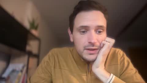 Snapshot of fraisetagada359 chatting on October 29, 7:32 am fraisetagada359 online show from October 29, 7:32 am