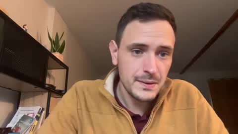 Snapshot of fraisetagada359 chatting on October 31, 8:37 am fraisetagada359 online show from October 31, 8:37 am