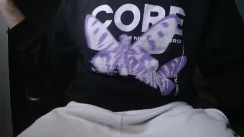 franceghj99 online show from November 10, 9:28 pm