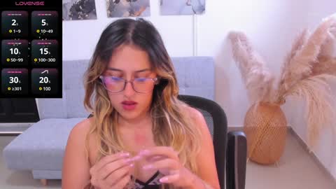 Francesca online show from December 11, 3:15 pm