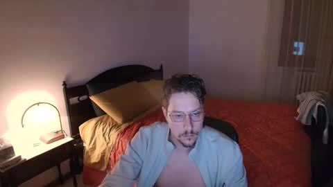 francesco_831115 online show from April 9, 7:08 pm