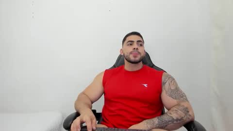 frank_foxx1 online show from February 25, 3:43 am