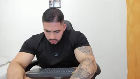 frank_foxx1 online show from October 6, 4:52 am