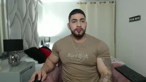 frank_foxx1 online show from October 23, 4:58 am