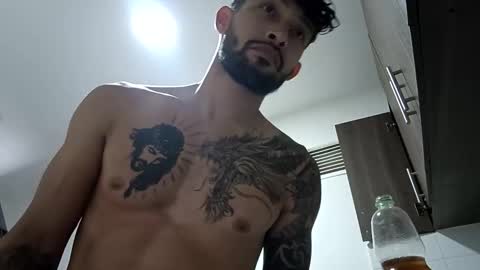 frankdanielsmolano online show from May 25, 6:25 pm