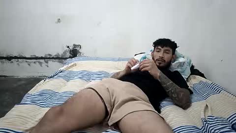 frankdanielsmolano online show from May 1, 2:38 am