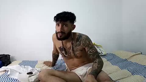 frankdanielsmolano online show from May 15, 2:53 am