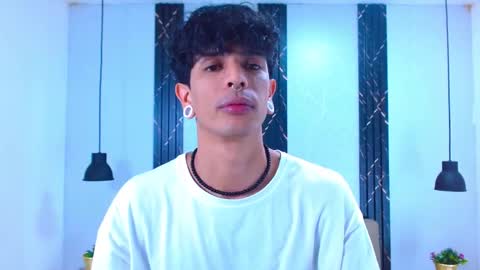 Franvill trato online show from November 8, 7:17 pm