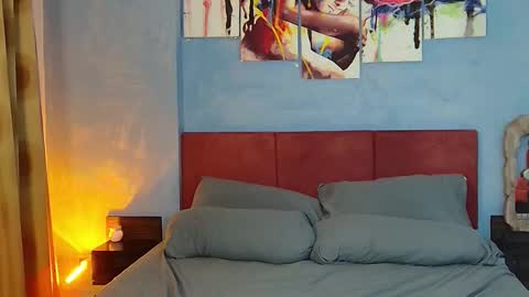 I am franzeva  online show from March 24, 5:46 am