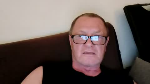Wolfi online show from June 21, 5:58 am