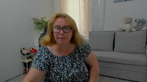 FrauMartha online show from July 12, 1:36 pm